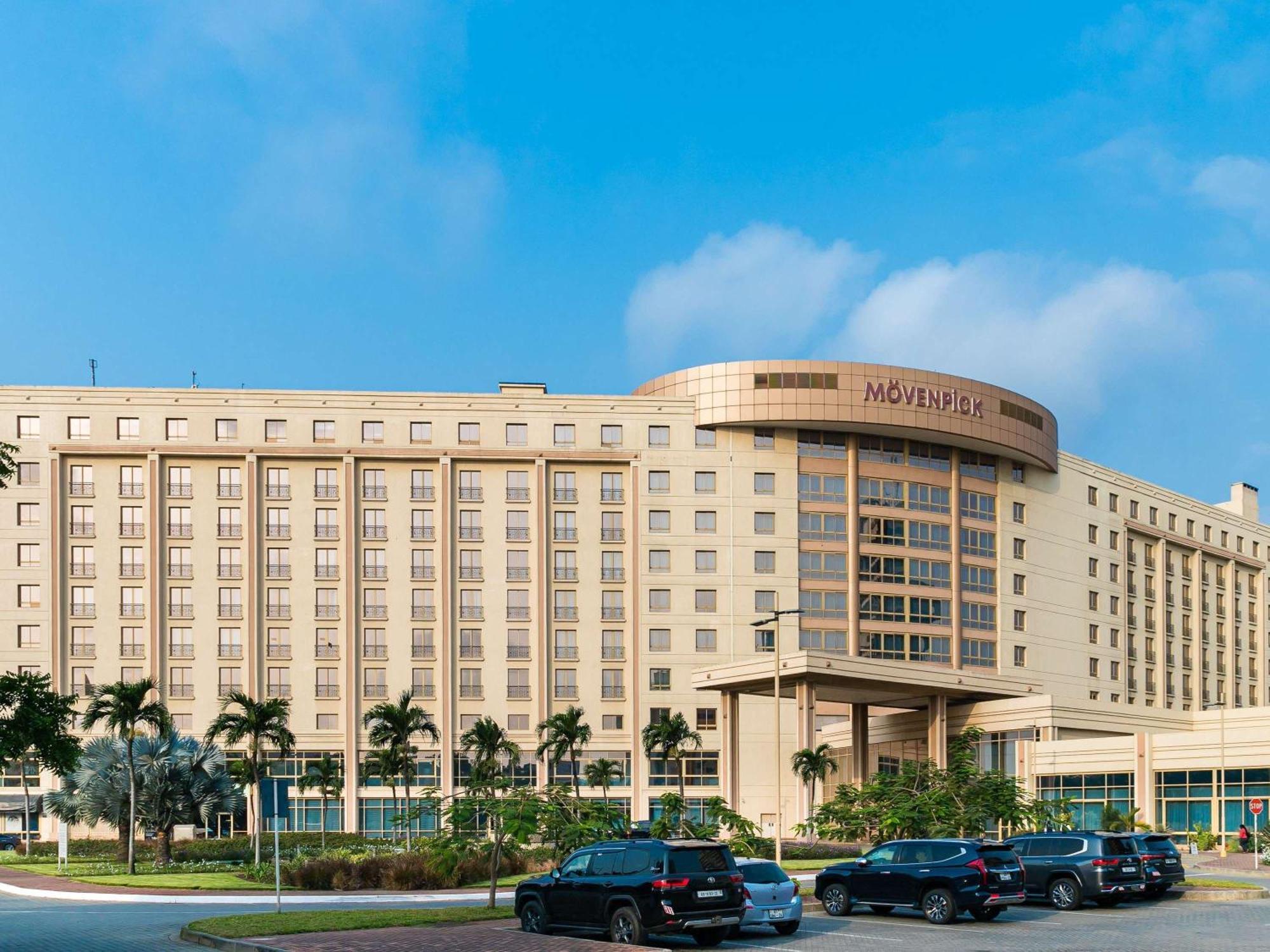 Moevenpick Ambassador Hotel Аккра Екстер'єр фото