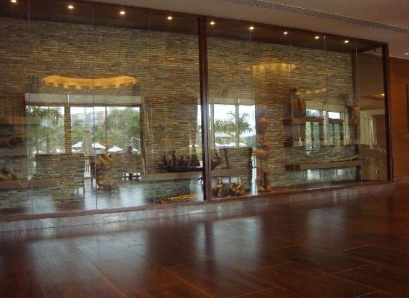 Moevenpick Ambassador Hotel Аккра Екстер'єр фото