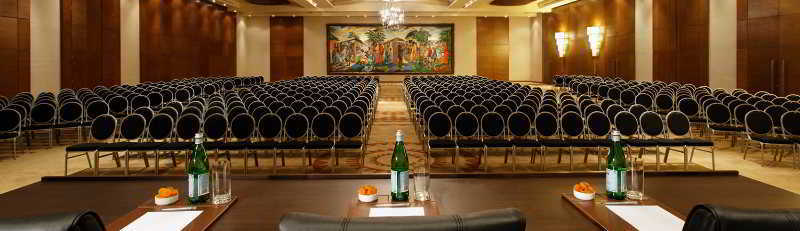 Moevenpick Ambassador Hotel Аккра Екстер'єр фото