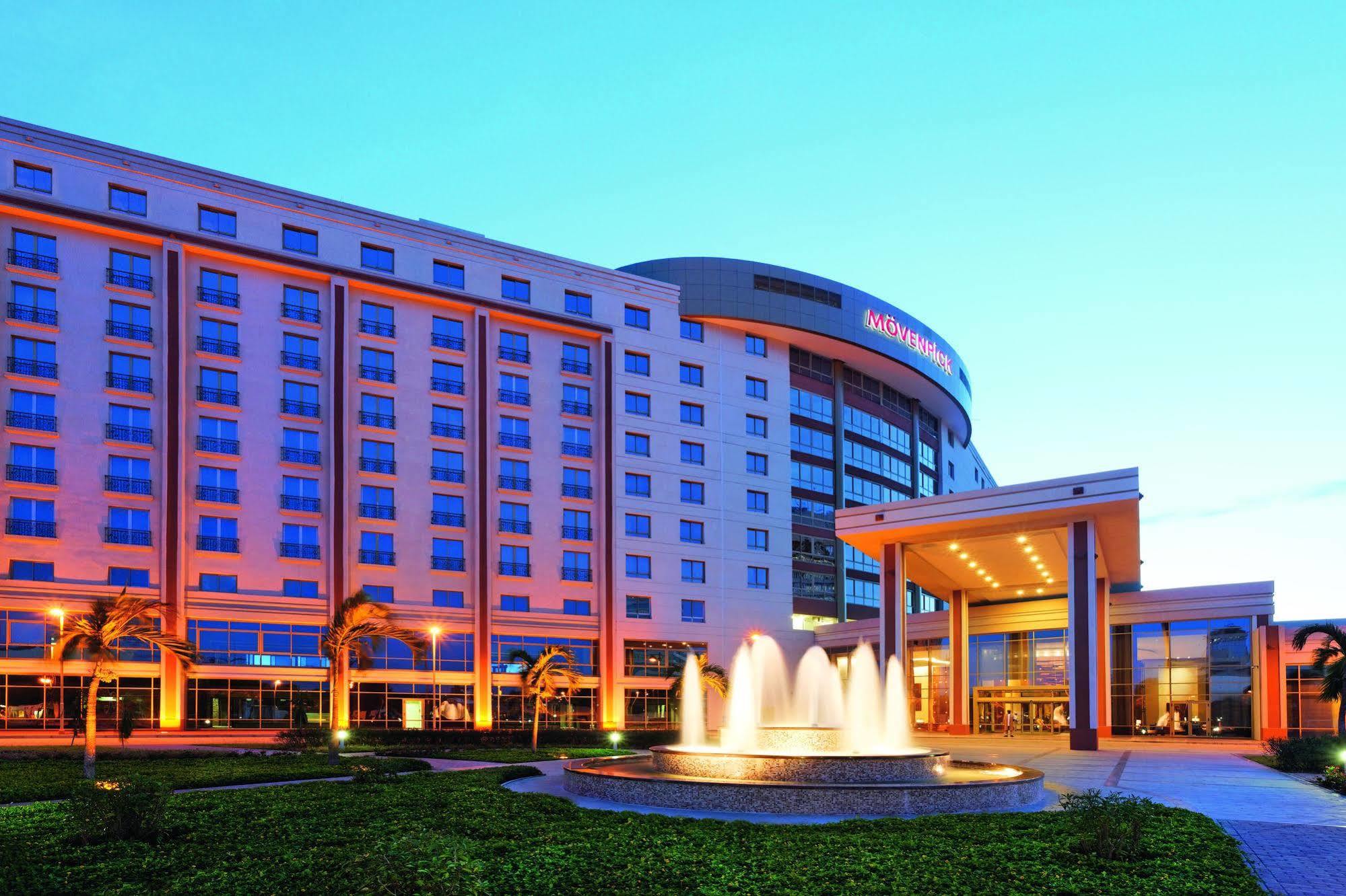 Moevenpick Ambassador Hotel Аккра Екстер'єр фото