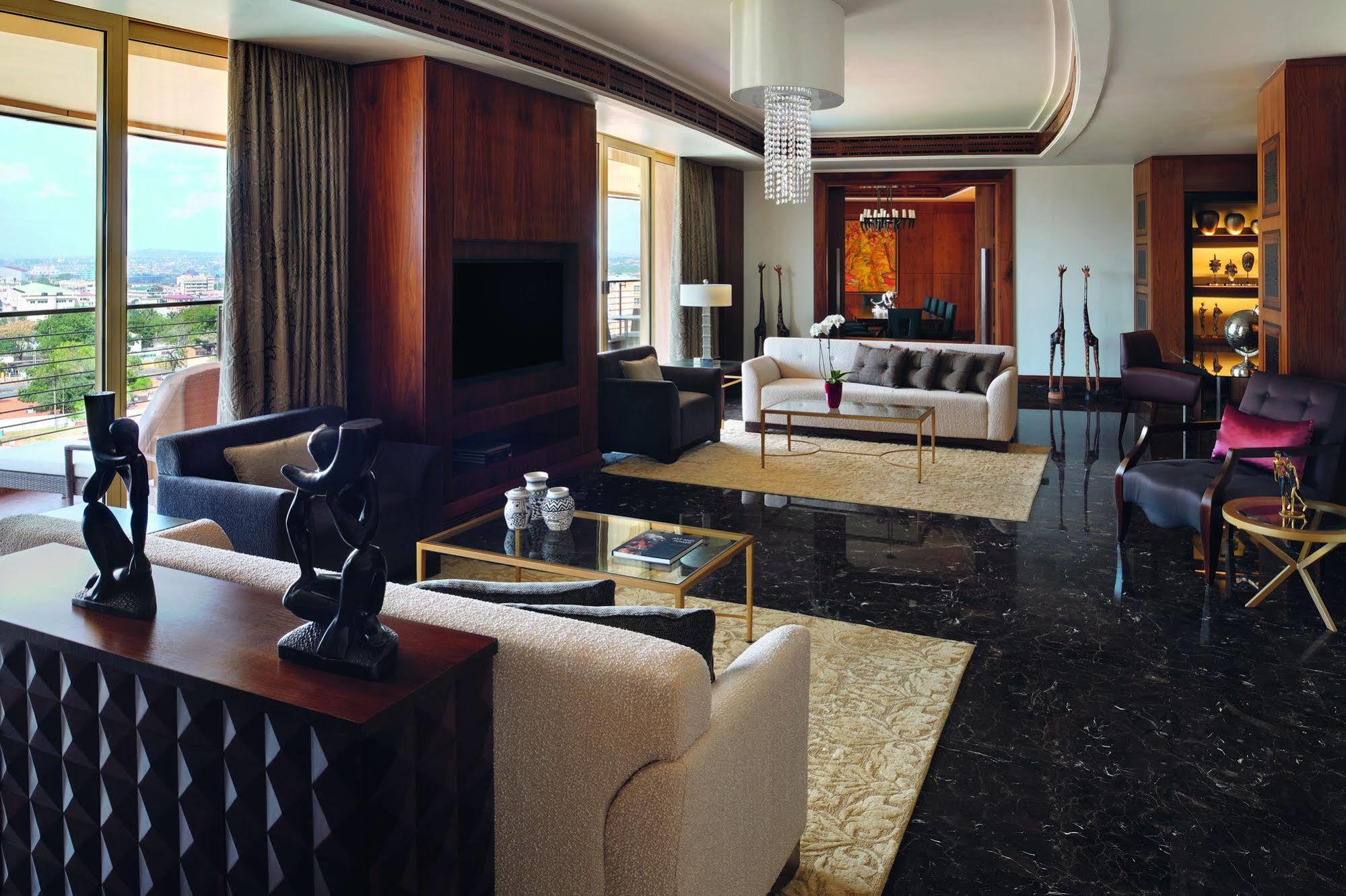 Moevenpick Ambassador Hotel Аккра Екстер'єр фото