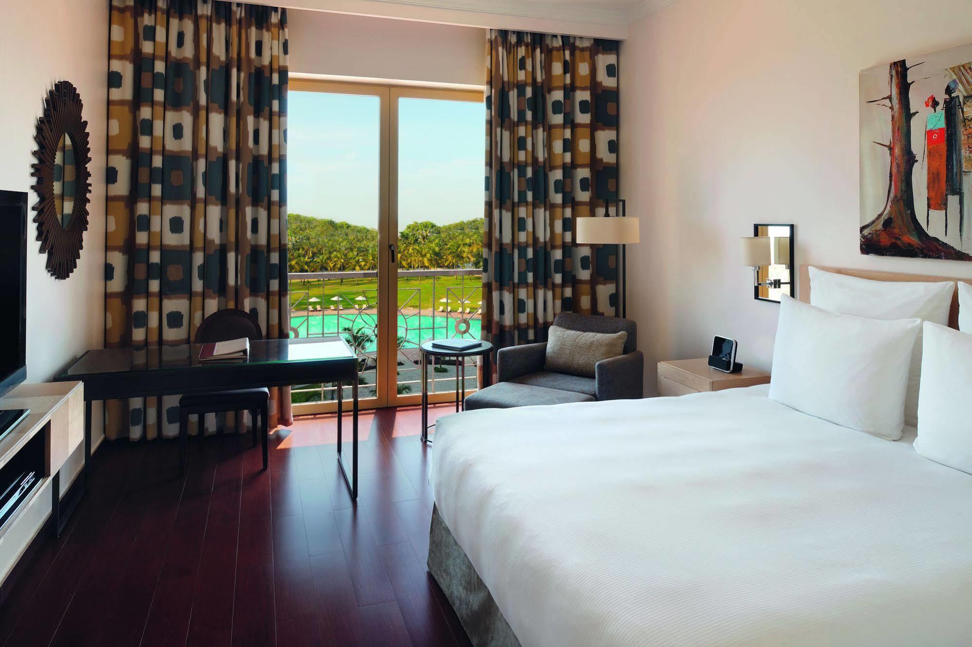 Moevenpick Ambassador Hotel Аккра Екстер'єр фото